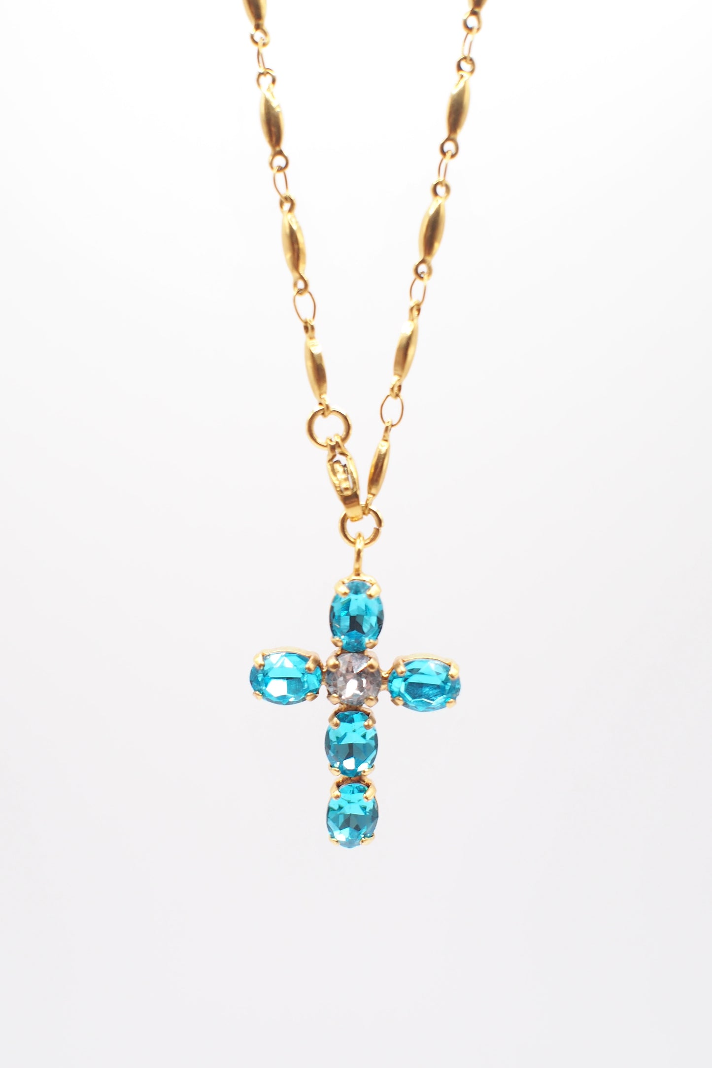 Collier Cruz